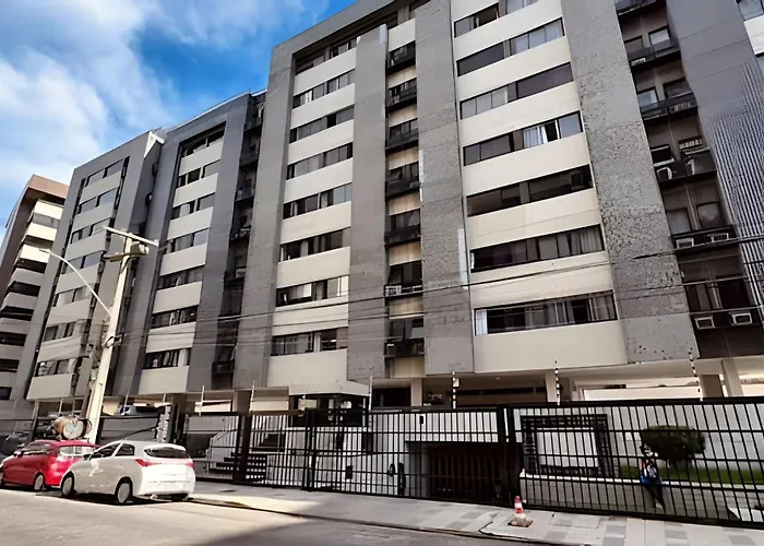 Lindo Flat A Poucos Passos Da Praia